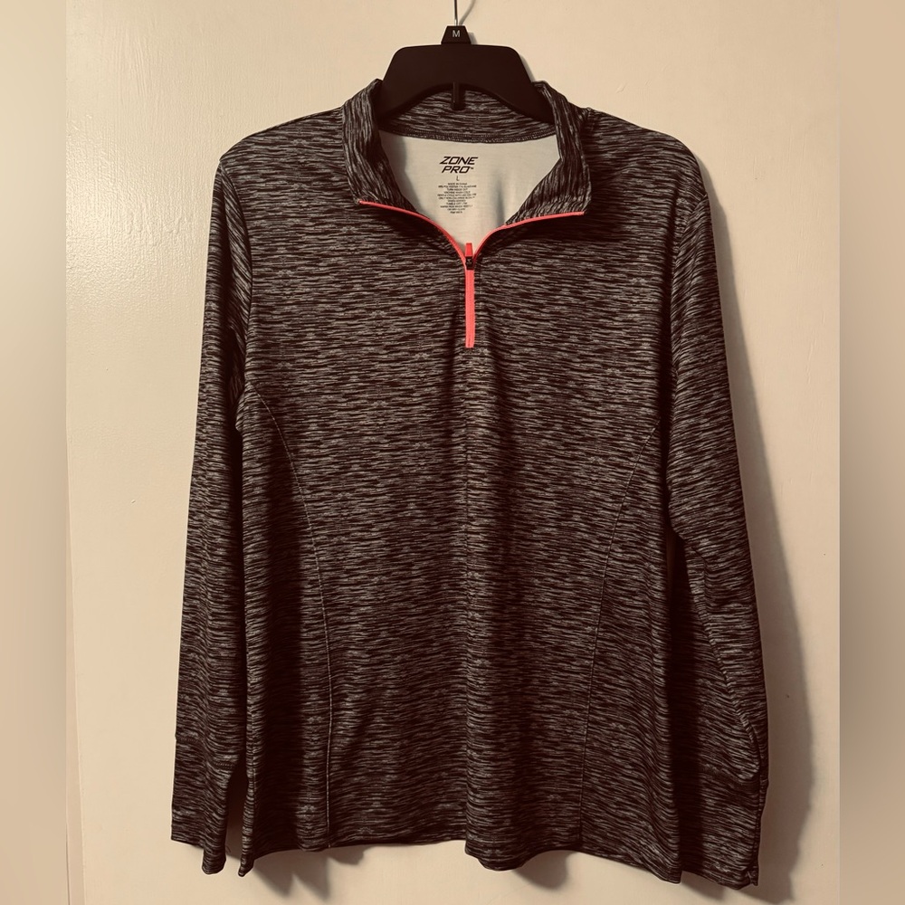 Women’s Zone Pro half zipper pullover in a size large.